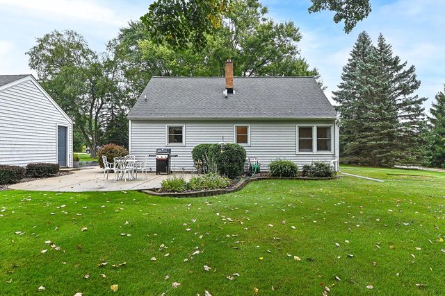 4465 Pilgrim ROAD, Brookfield, WI 53005