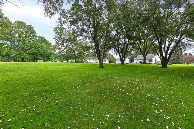 4465 Pilgrim ROAD, Brookfield, WI 53005