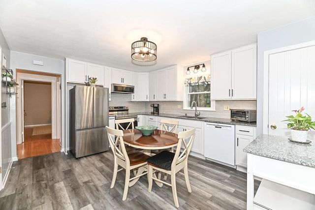 4465 Pilgrim ROAD, Brookfield, WI 53005