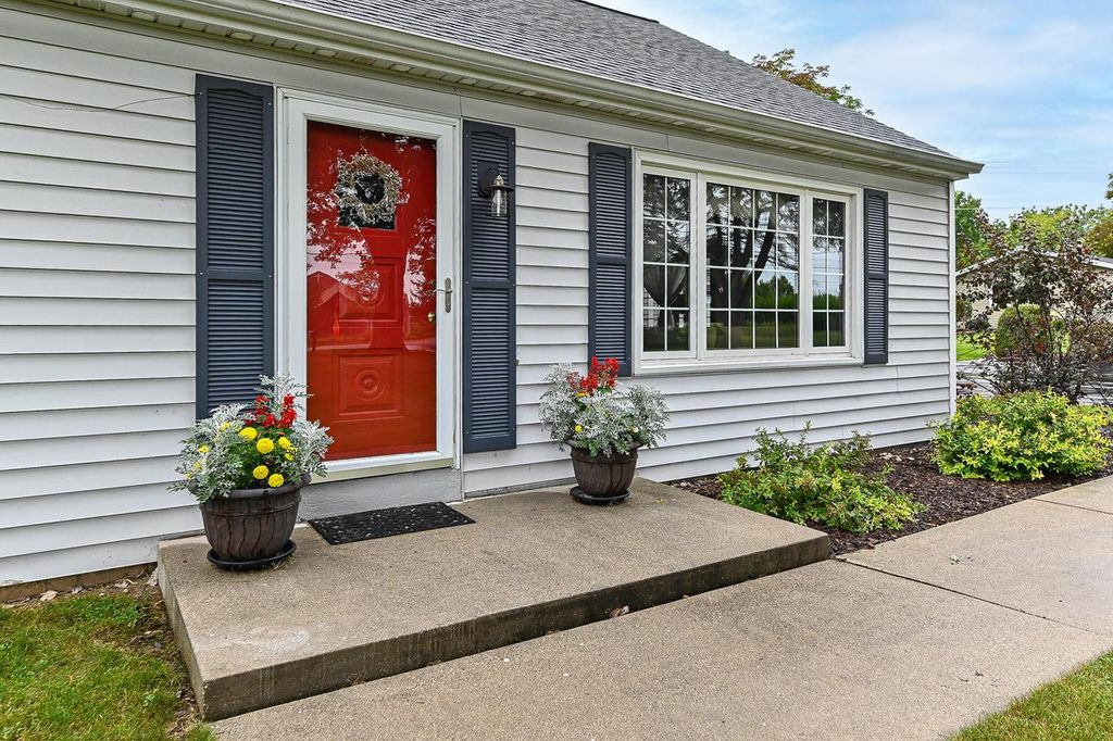 4465 Pilgrim ROAD, Brookfield, WI 53005