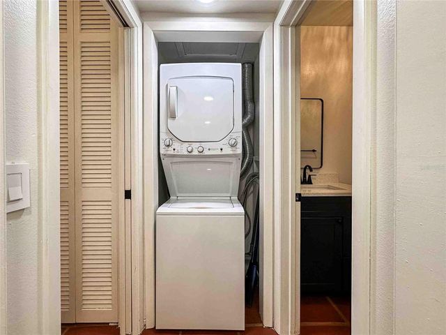 4405 W FAIR OAKS AVENUE 8, Tampa, FL 33611