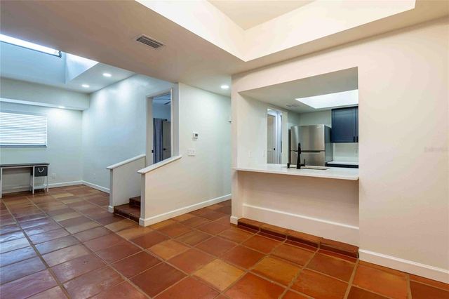 4405 W FAIR OAKS AVENUE 8, Tampa, FL 33611