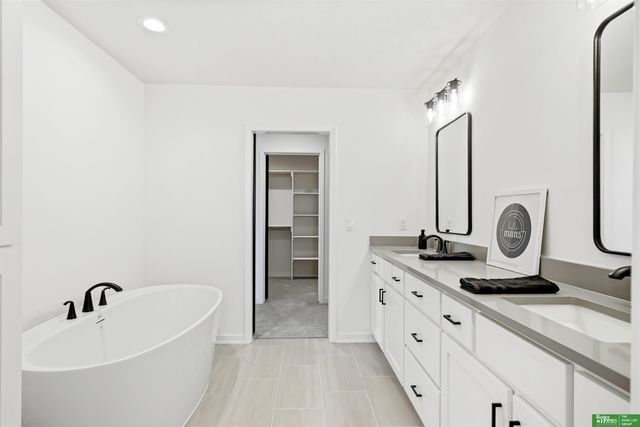 5713 N 198th Street, Elkhorn, NE 68022