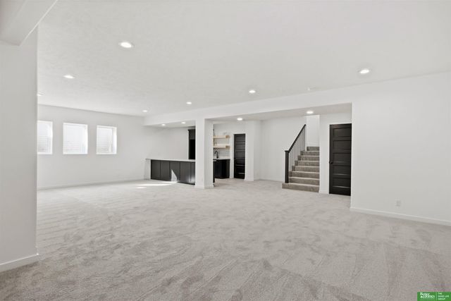 5713 N 198th Street, Elkhorn, NE 68022