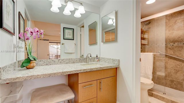 20120 NE 3rd Ct 8, Miami, FL 33179