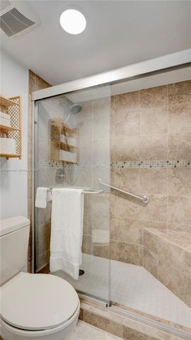 20120 NE 3rd Ct 8, Miami, FL 33179