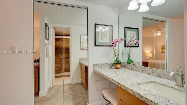 20120 NE 3rd Ct 8, Miami, FL 33179