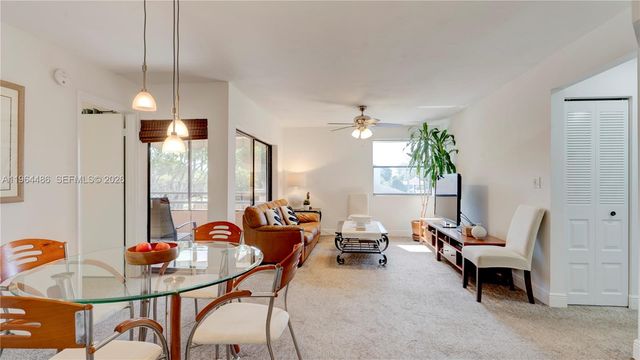 20120 NE 3rd Ct 8, Miami, FL 33179