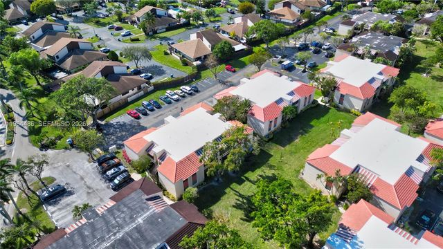 20120 NE 3rd Ct 8, Miami, FL 33179