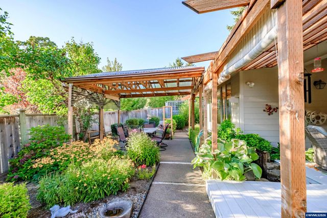 2548 NW Maser Dr, Corvallis, OR 97330