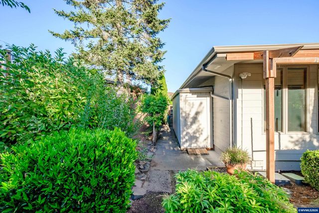 2548 NW Maser Dr, Corvallis, OR 97330