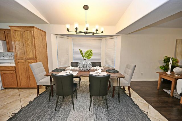 1786 E Everglade Avenue, Fresno, CA 93720