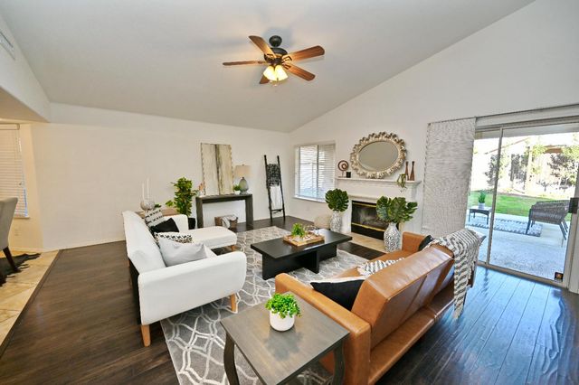 1786 E Everglade Avenue, Fresno, CA 93720