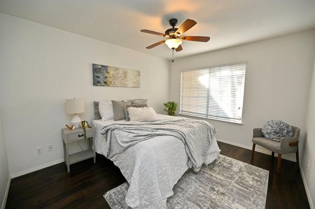 1786 E Everglade Avenue, Fresno, CA 93720