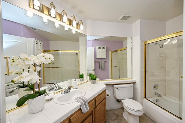 1786 E Everglade Avenue, Fresno, CA 93720