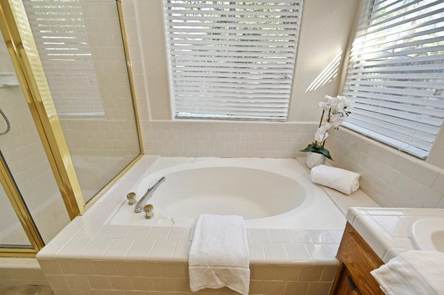 1786 E Everglade Avenue, Fresno, CA 93720