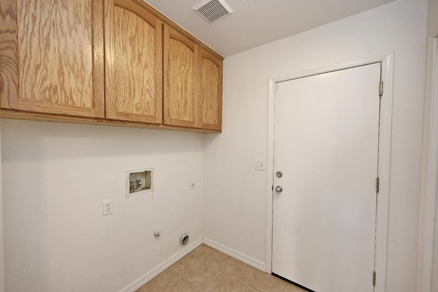 1786 E Everglade Avenue, Fresno, CA 93720