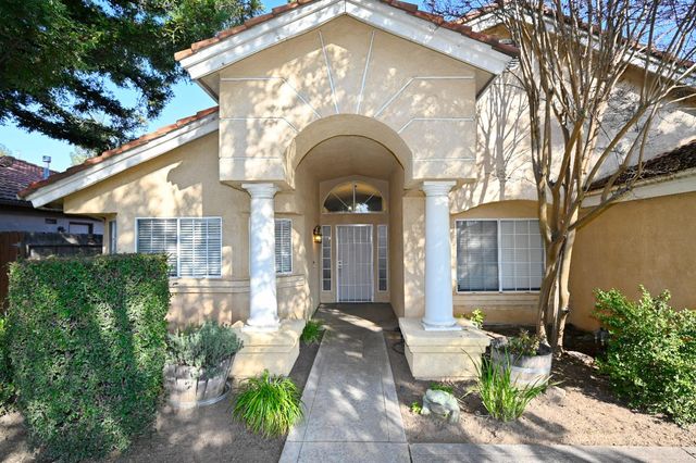 1786 E Everglade Avenue, Fresno, CA 93720