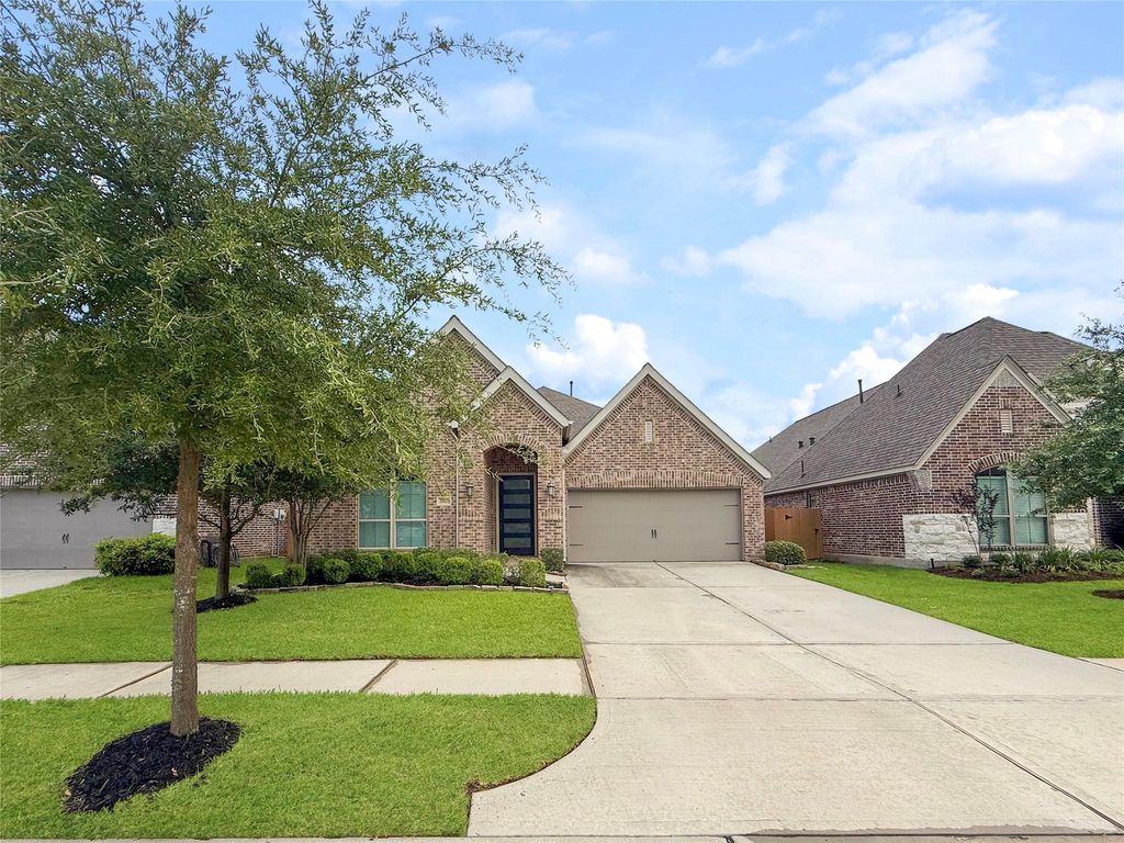 28173 Knight Peak Drive, Spring, TX 77386
