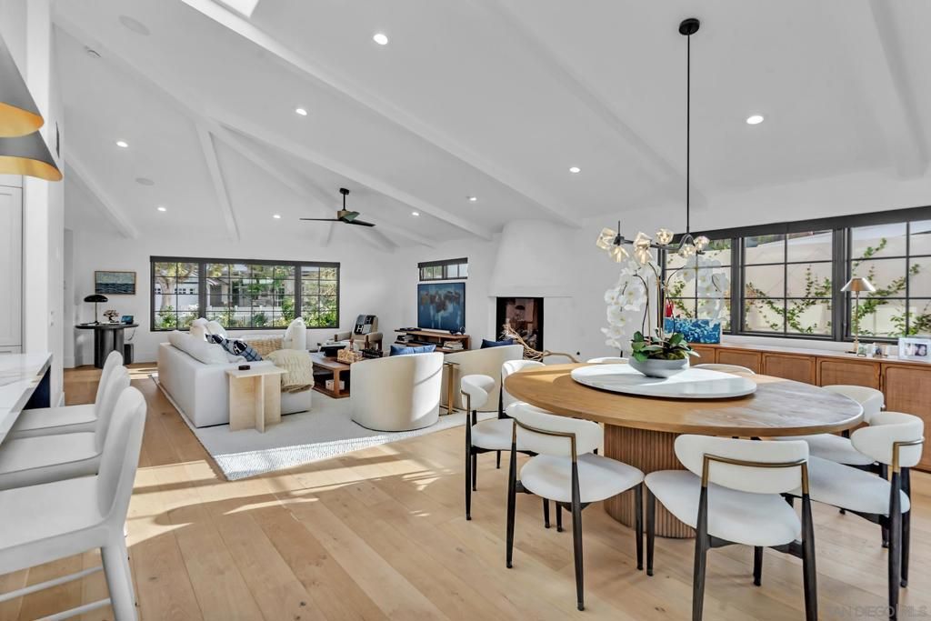 Image 18 of property listing at 1130 Pine Street, Coronado, CA 92118
