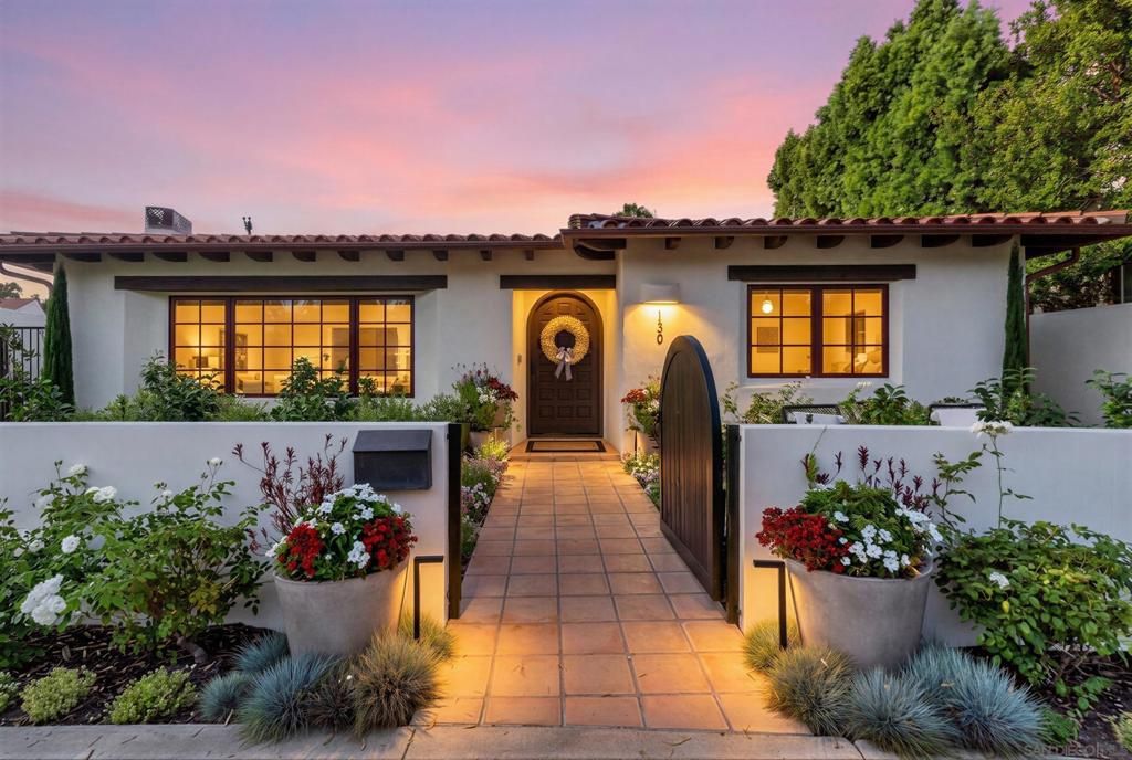 Image 2 of property listing at 1130 Pine Street, Coronado, CA 92118