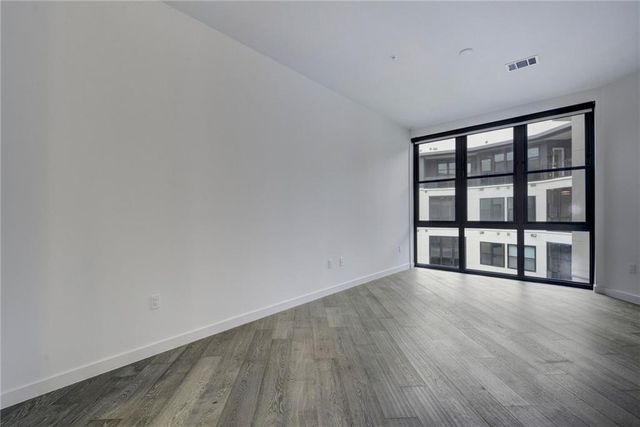 800 Embassy DR 511, Austin, TX 78702