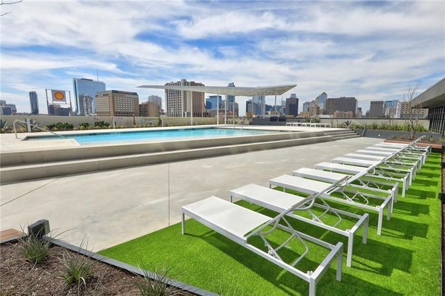 800 Embassy DR 511, Austin, TX 78702