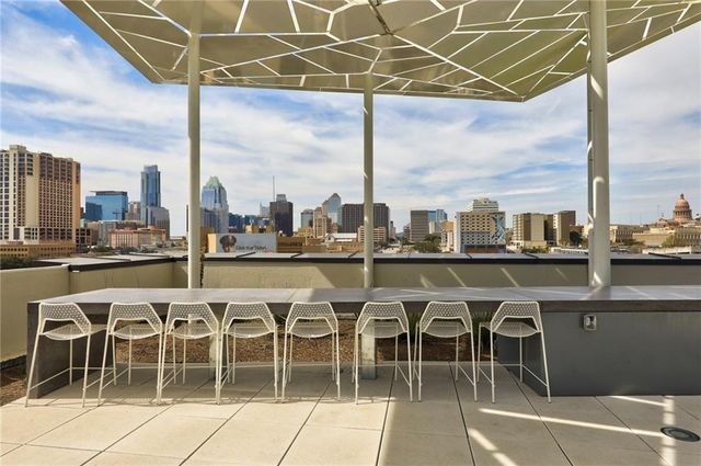 800 Embassy DR 511, Austin, TX 78702