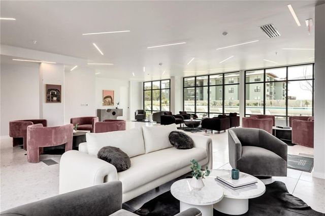 800 Embassy DR 511, Austin, TX 78702