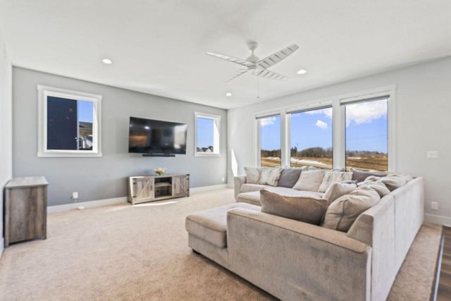 689 Steenhoek Lane NE, Byron, MN 55920