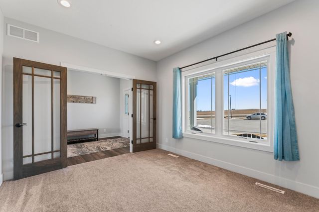 689 Steenhoek Lane NE, Byron, MN 55920