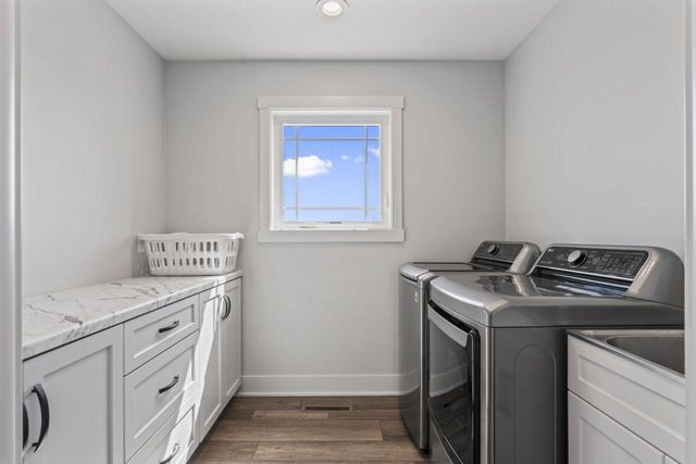 689 Steenhoek Lane NE, Byron, MN 55920