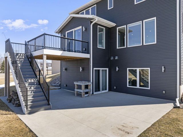 689 Steenhoek Lane NE, Byron, MN 55920