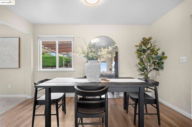 1909 Oakridge Ln, Pittsburg, CA 94565