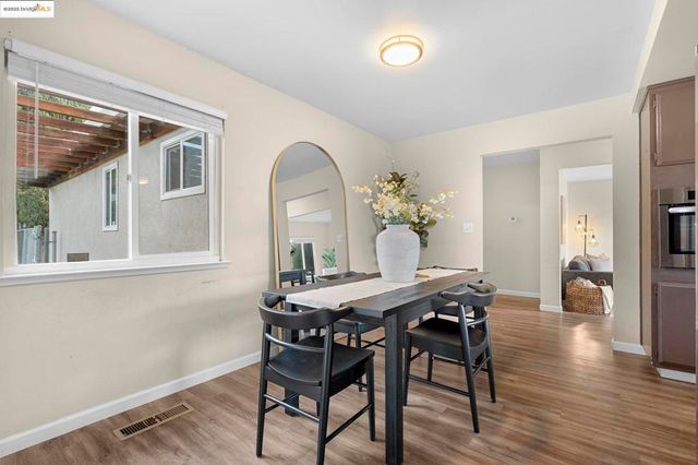 1909 Oakridge Ln, Pittsburg, CA 94565