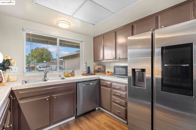 1909 Oakridge Ln, Pittsburg, CA 94565