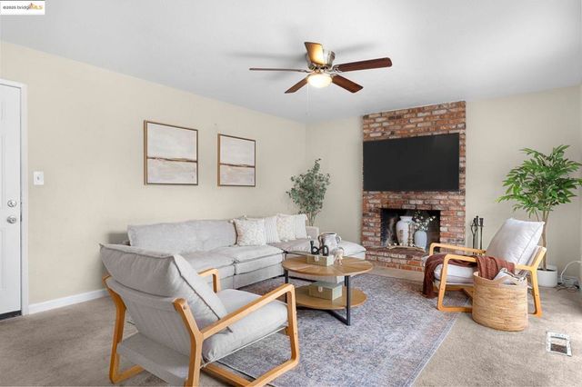 1909 Oakridge Ln, Pittsburg, CA 94565