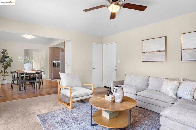 1909 Oakridge Ln, Pittsburg, CA 94565