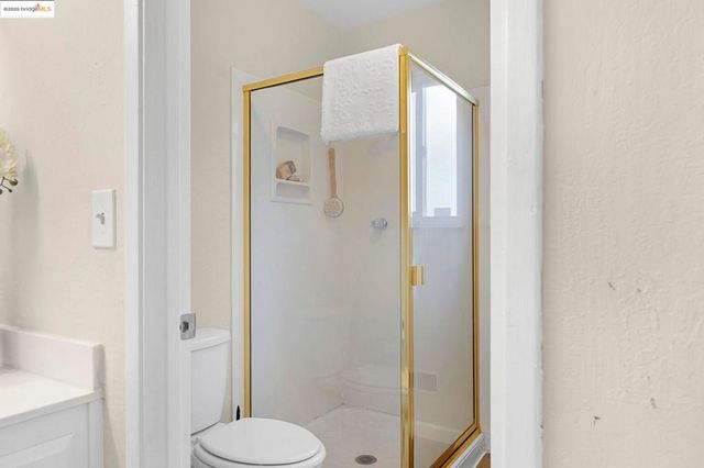 1909 Oakridge Ln, Pittsburg, CA 94565