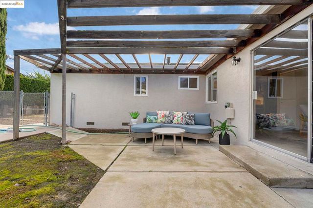 1909 Oakridge Ln, Pittsburg, CA 94565