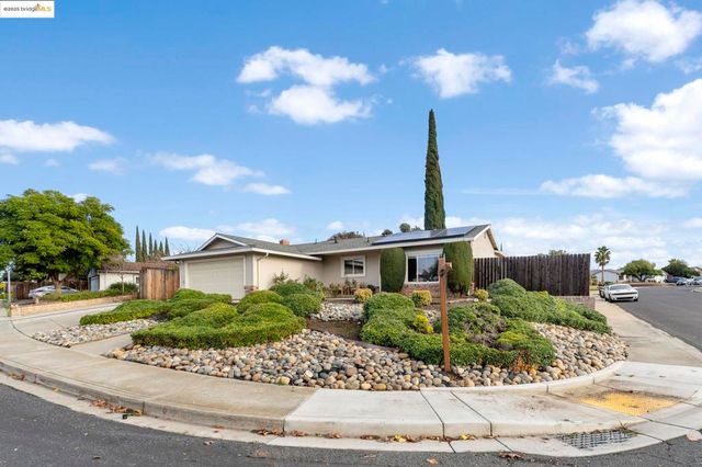 1909 Oakridge Ln, Pittsburg, CA 94565