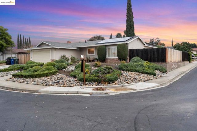 1909 Oakridge Ln, Pittsburg, CA 94565