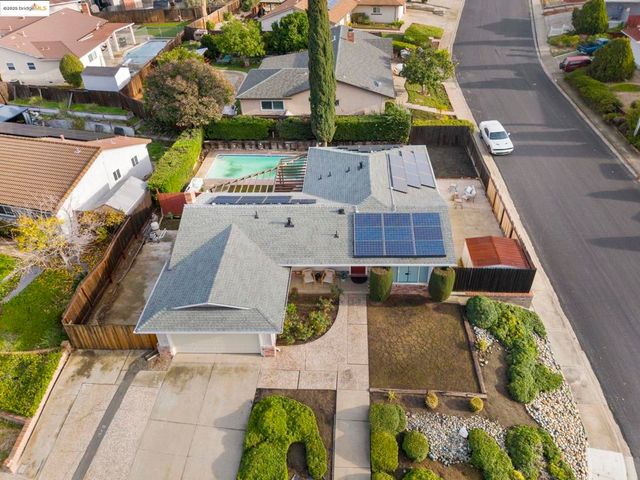 1909 Oakridge Ln, Pittsburg, CA 94565