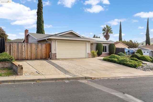 1909 Oakridge Ln, Pittsburg, CA 94565