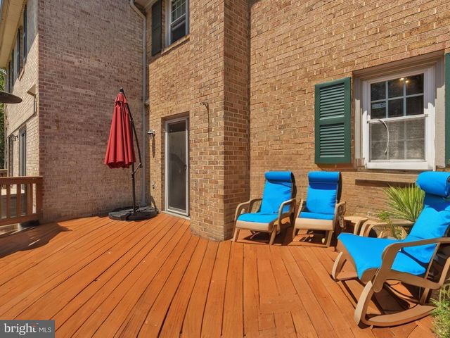 8247 CLIFTON FARM CT, Alexandria, VA 22306