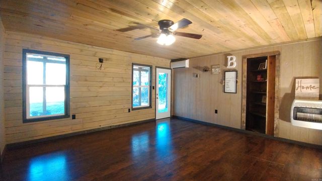 122 Corkwood Lane, Hot Springs, AR 71901