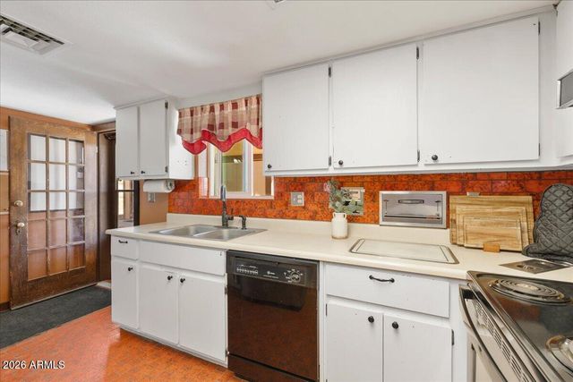 25325 N NAPLES Street, Paulden, AZ 86334
