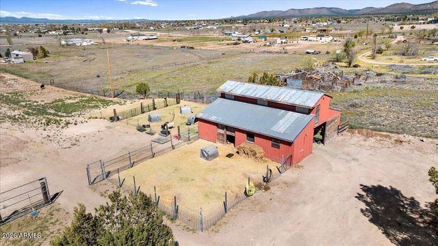25325 N NAPLES Street, Paulden, AZ 86334