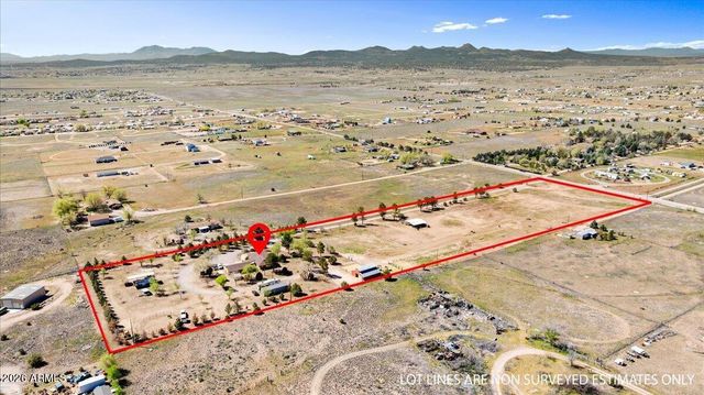25325 N NAPLES Street, Paulden, AZ 86334