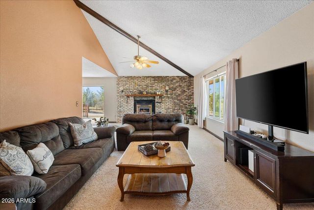 25325 N NAPLES Street, Paulden, AZ 86334